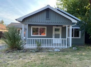 112 N 1st St, Talent, OR 97540