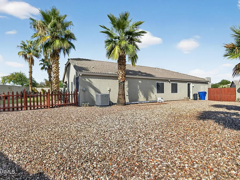 15481 W Mauna Loa Ln — Photo 15