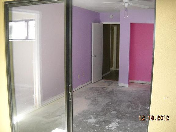 5th image of 2408 LAKEVIEW Circle #8