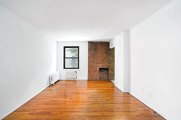 Rented by Waldstar Real Estate LLC | media 5