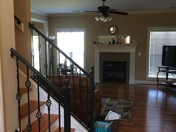 4th image of 1626 Montys Cir N