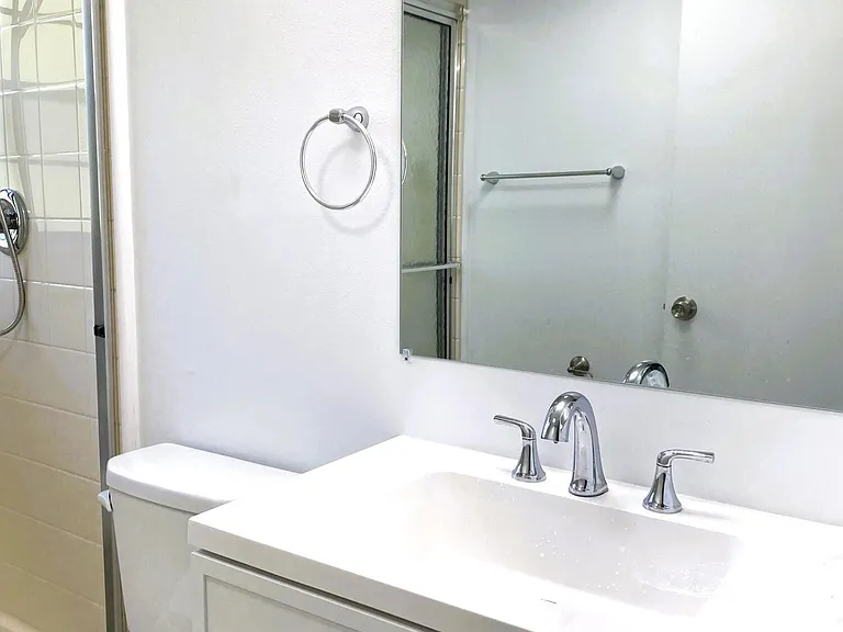 256 Mansfield Dr #G — Photo 22