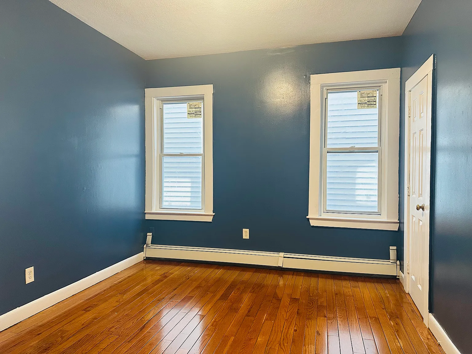 4 bed, 9999 sqft, $4,000 — Photo 3