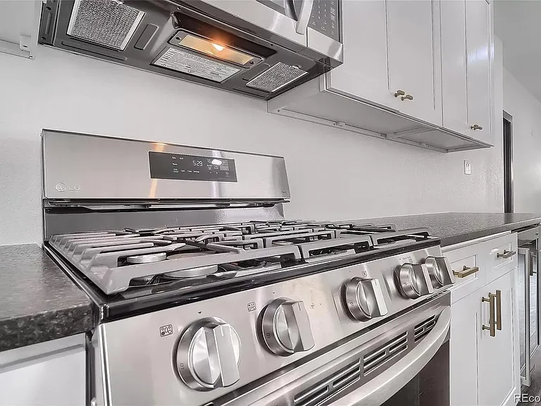 brandnew kitchen appliances.