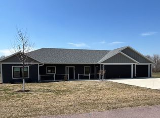 305 Harrison St, Welcome, MN 56181