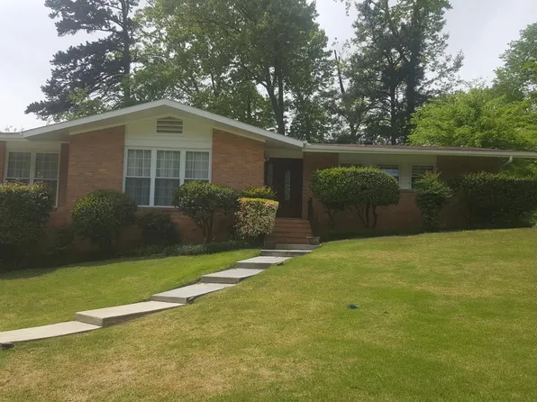 1232 Green Glen Rd, Vestavia Hills, AL 35216