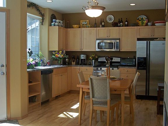 Kitchen & Dining Room