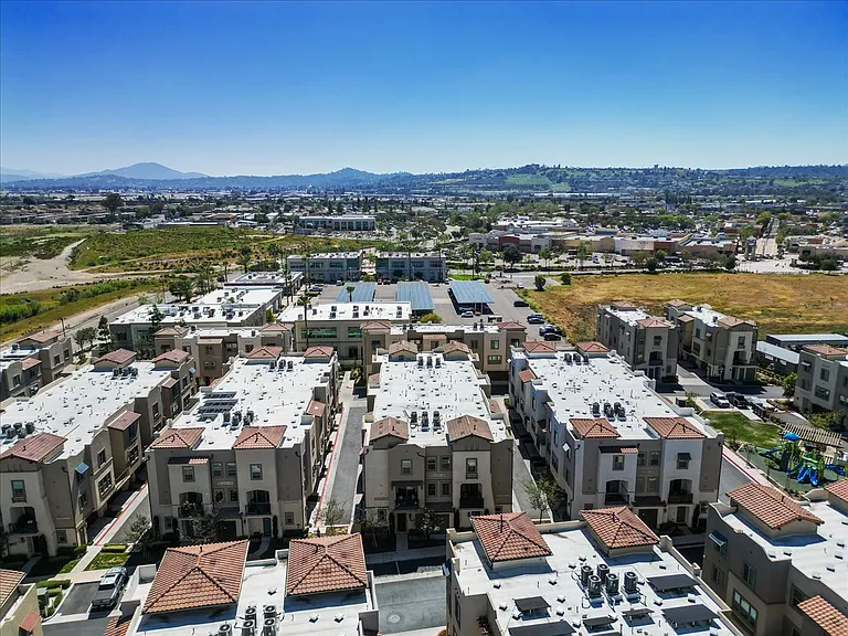 328 Paddle Ct — Photo 46
