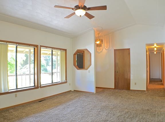 4th image of 1603 Alder St SE