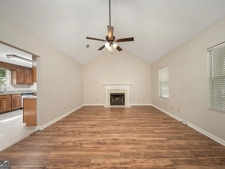 536 Loblolly Ln — Photo 5