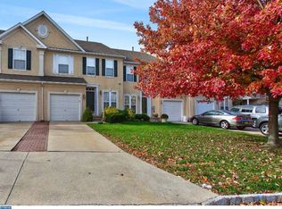 33 Bridle Ct, Cherry Hill, NJ 08003