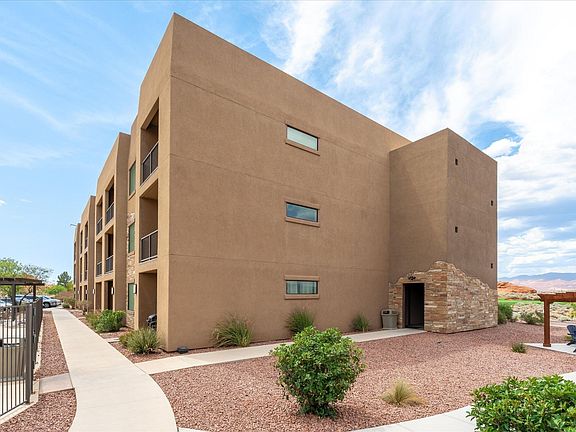 3rd image of 5228 W Villas North Dr #4-304
