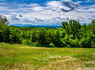 Sandpiper Ct, Kodak, TN 37764