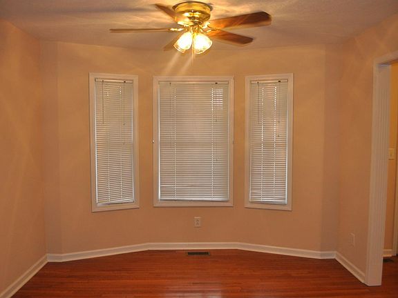 5th image of 1103 Tamworth Ln