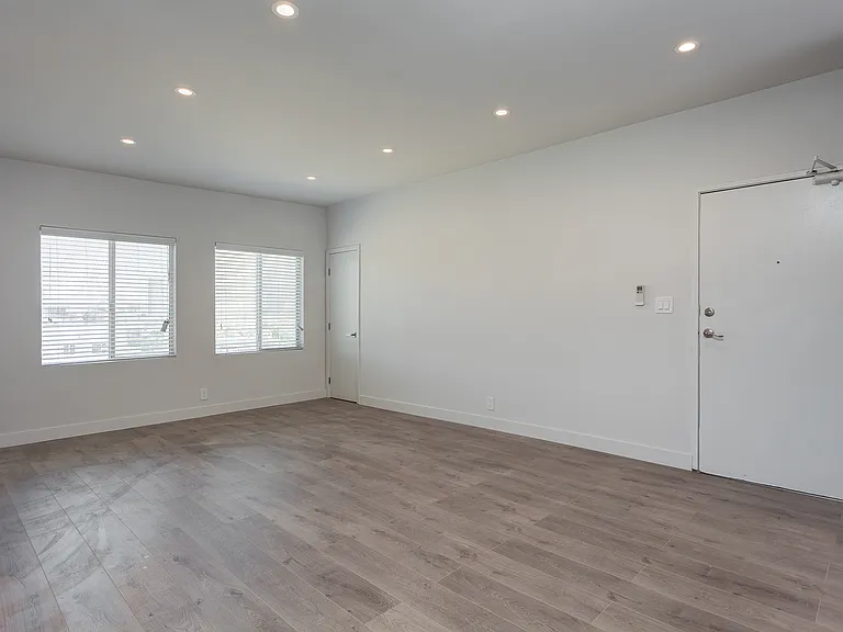 1541 Rockwood St #12 — Photo 9
