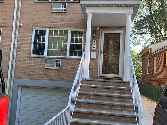 4th image of 256 Leland Ave