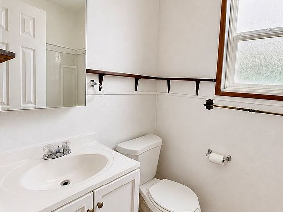 4th image of 520 Karr Ave #1