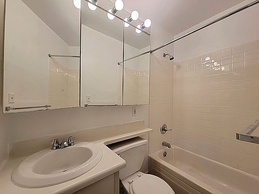 5th image of 315 E 81st St APT 1RE