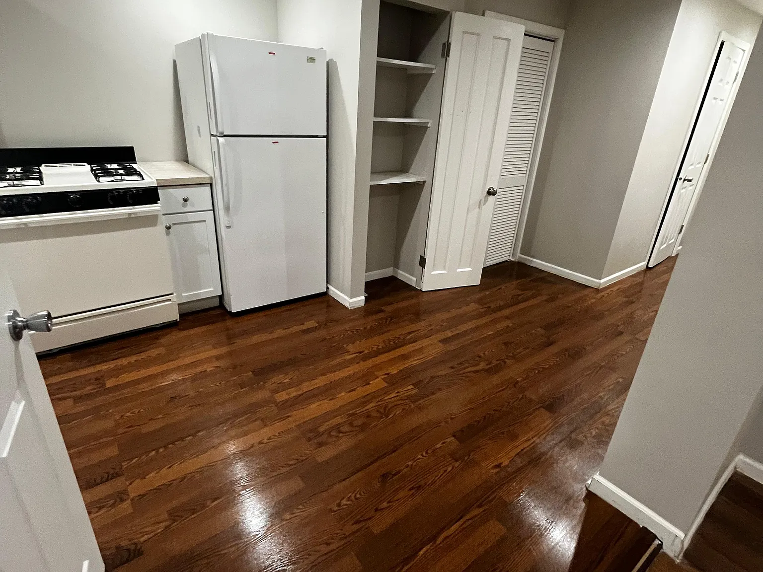 2 bed, 750 sqft, $1,150 — Photo 2