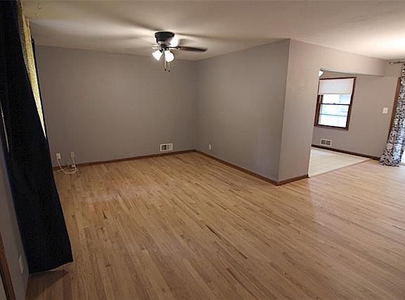 5th image of 8919 Benson St