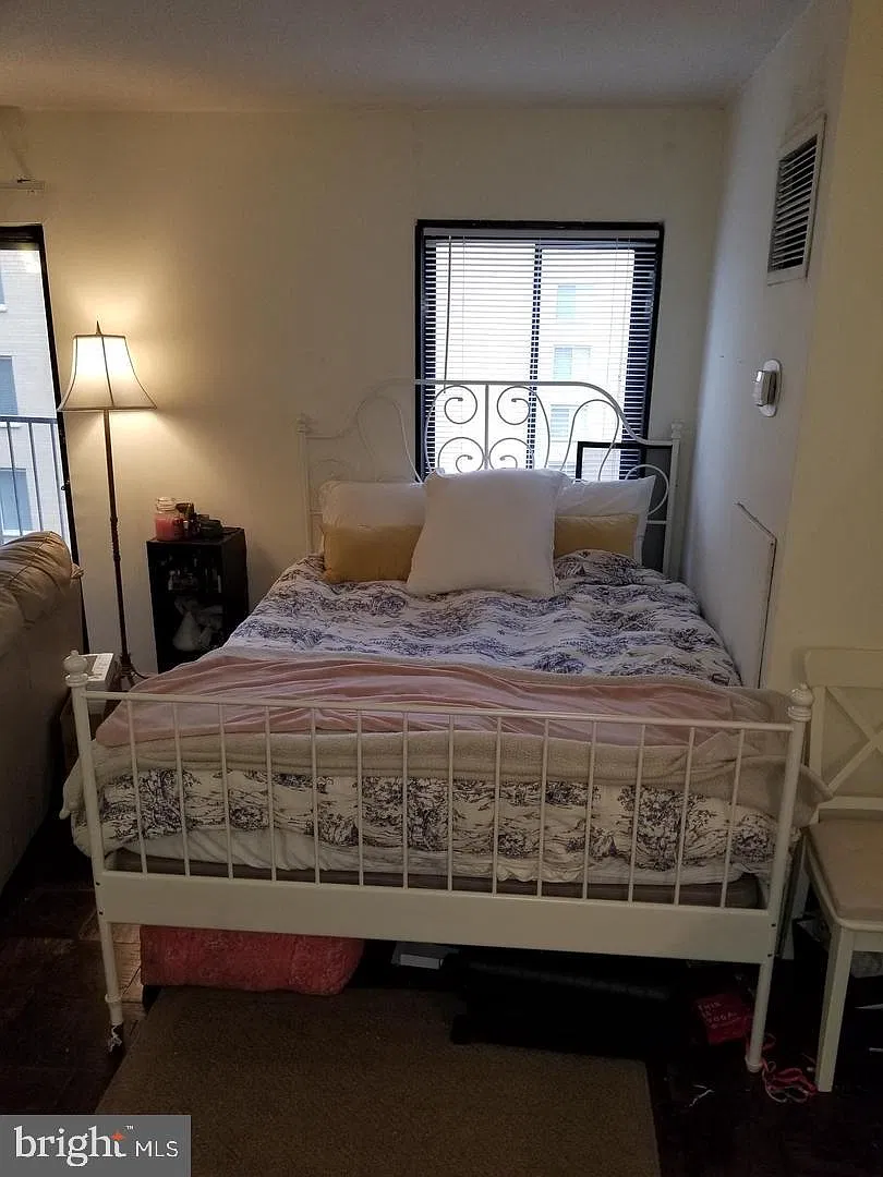 Webster House Condominium — Photo 4