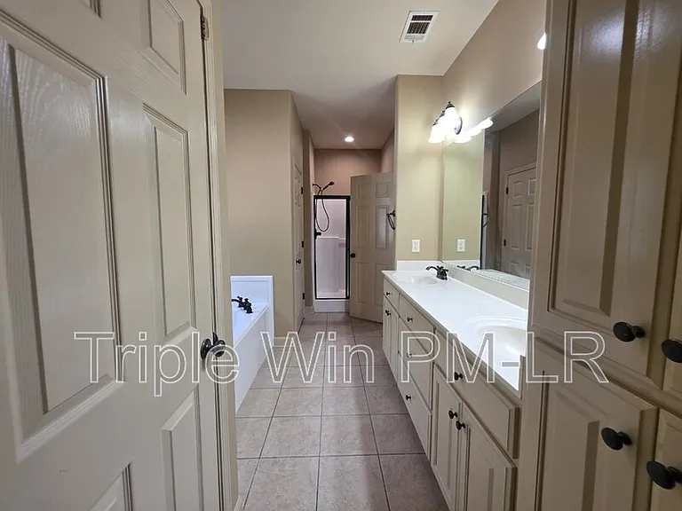 1901 Hidden Creek Dr — Photo 21