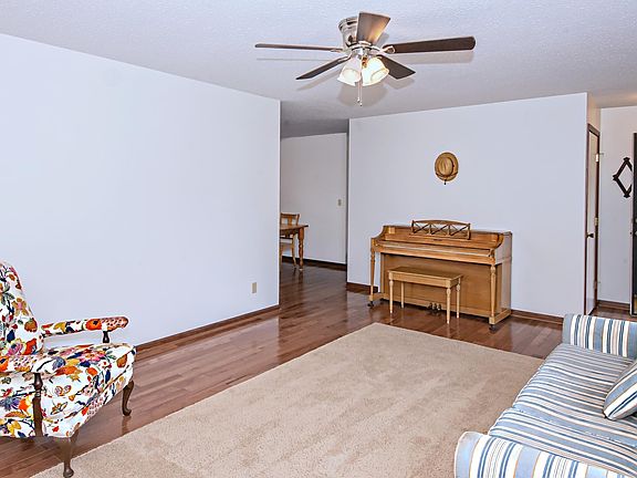 5th image of 1468 Saint Joseph Cir