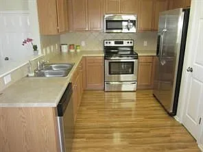 504 Rolling Oak Dr — Photo 5