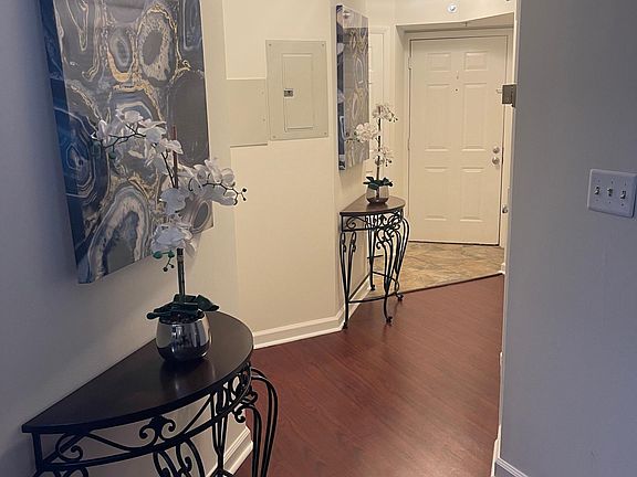 4th image of 795 Hammond Dr APT 212