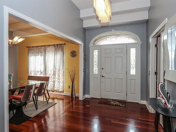3rd image of 6127 Lovelace Dr