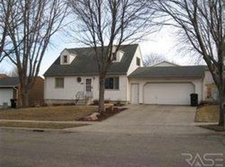 4008 E Huntington St, Sioux Falls, SD 57103