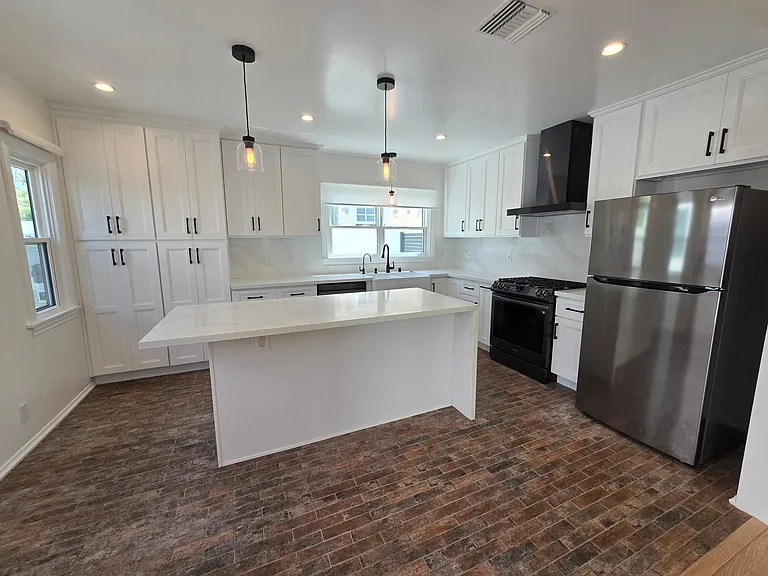 675 Arden Ave — Photo 11