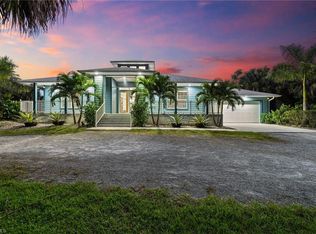 911 Mingo Dr, Naples, FL 34120