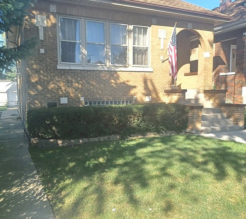 1st image of 2812 N 77th Ave