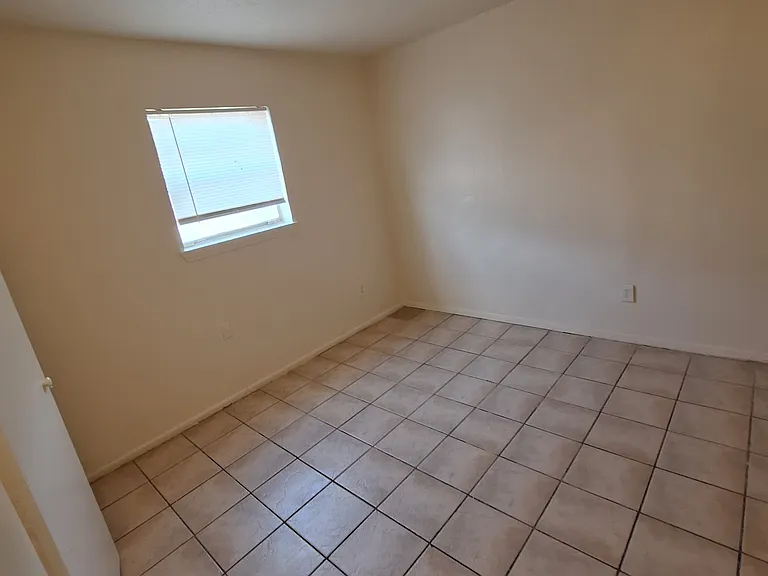 152 Rosalie Dr — Photo 12