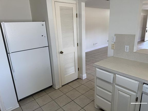 5th image of 214 Lemon Dr