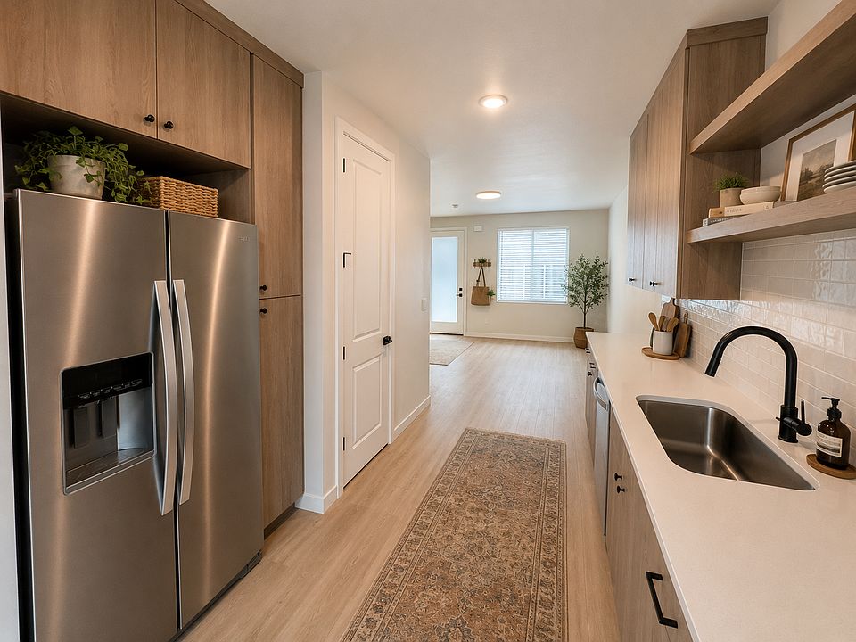 1st image of 5080 SE 38th Ave #5080