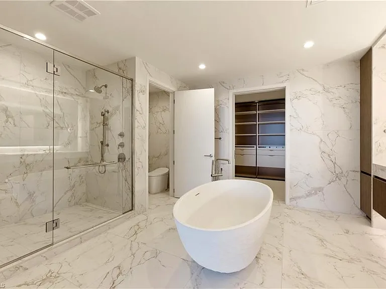5001 Coconut Rd #705 — Photo 13
