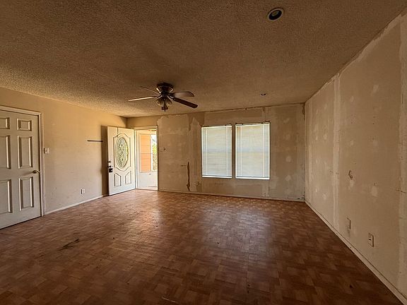 5th image of 209 Circle Dr