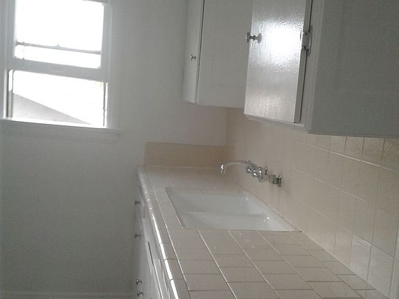 3rd image of 335 Junipero Ave #206