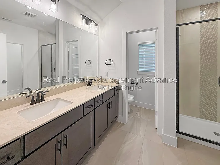 4400 Elm Springs St — Photo 14