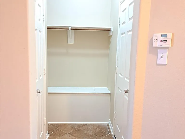 21910 Cascade Hollow Ln — Photo 16