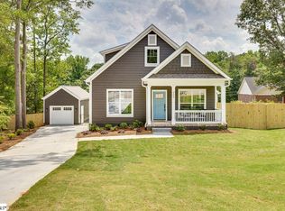 202 Kennedy Dr, Greenville, SC 29605