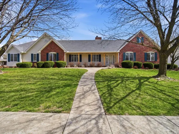 1913 Woodbine Rd, Bloomington, IL 61704