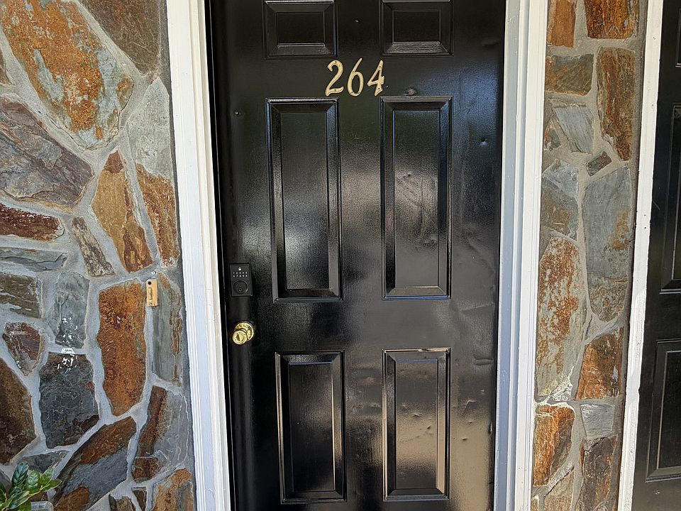 1st image of 264 Meadowbrook Rd
