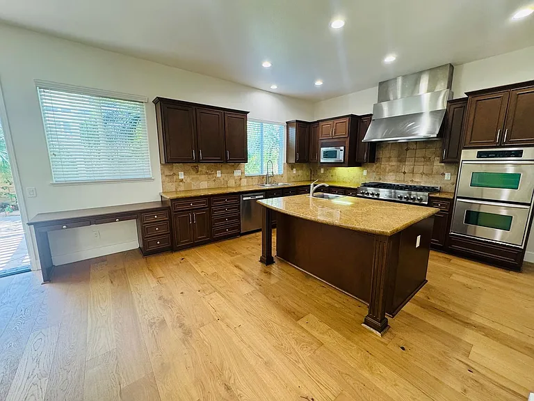 3273 Canopy Dr — Photo 8