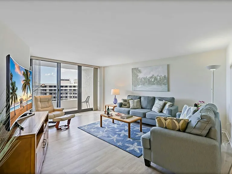 380 Seaview Ct #1908 — Photo 12