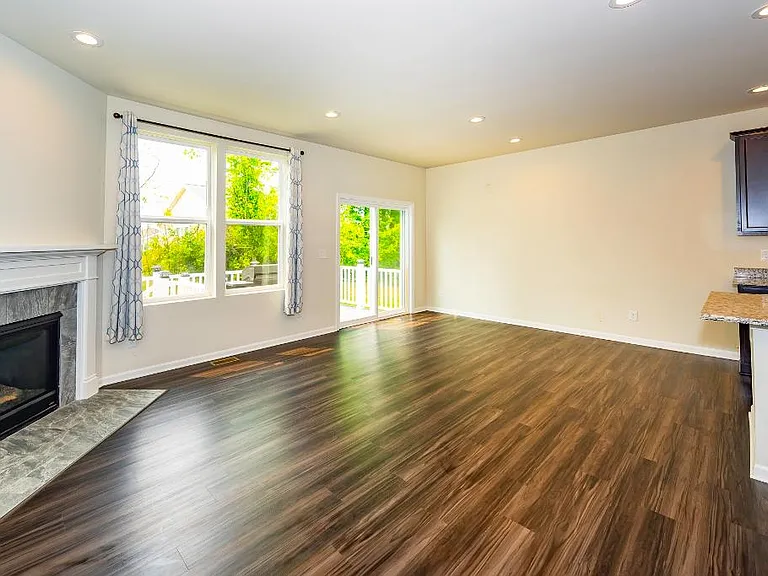 2801 Dillon Dr — Photo 20