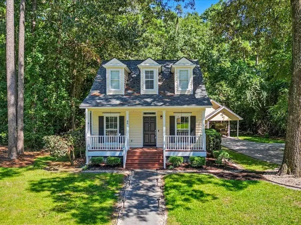 90 Brisbon Hall Dr, Richmond Hill, GA 31324