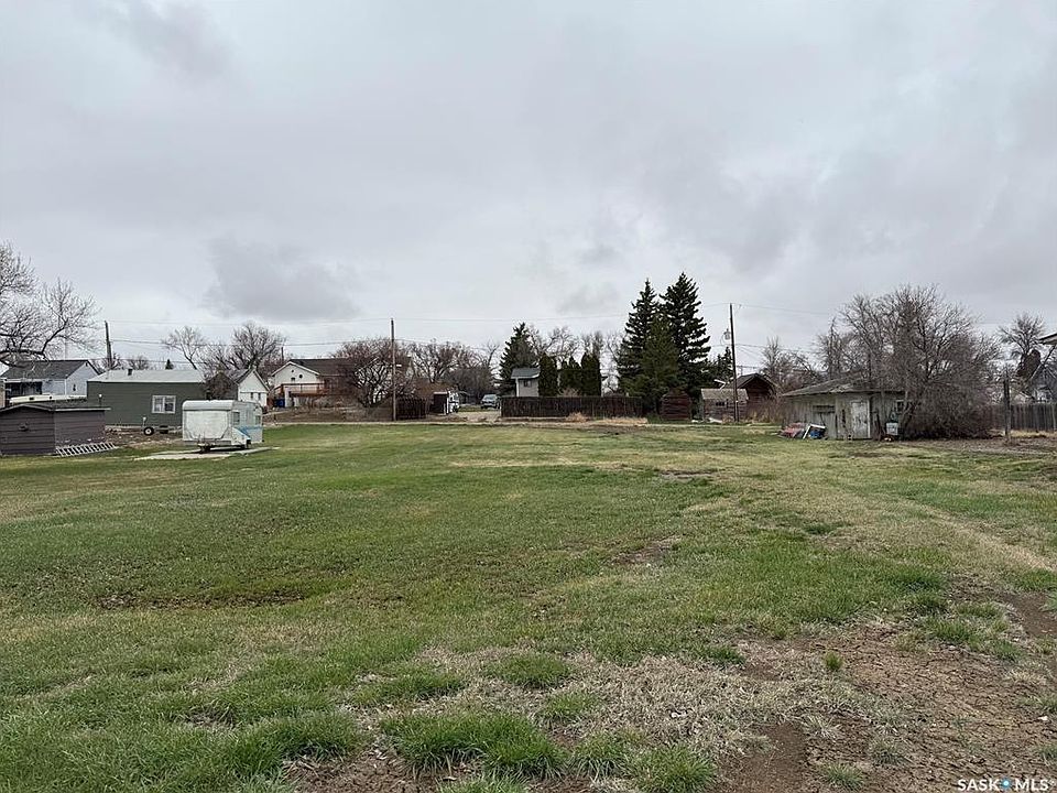 2nd image of 129 7th AVENUE SW
